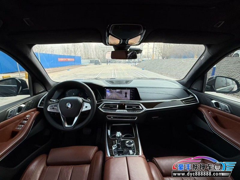 22年宝马X7轿车抵押车出售