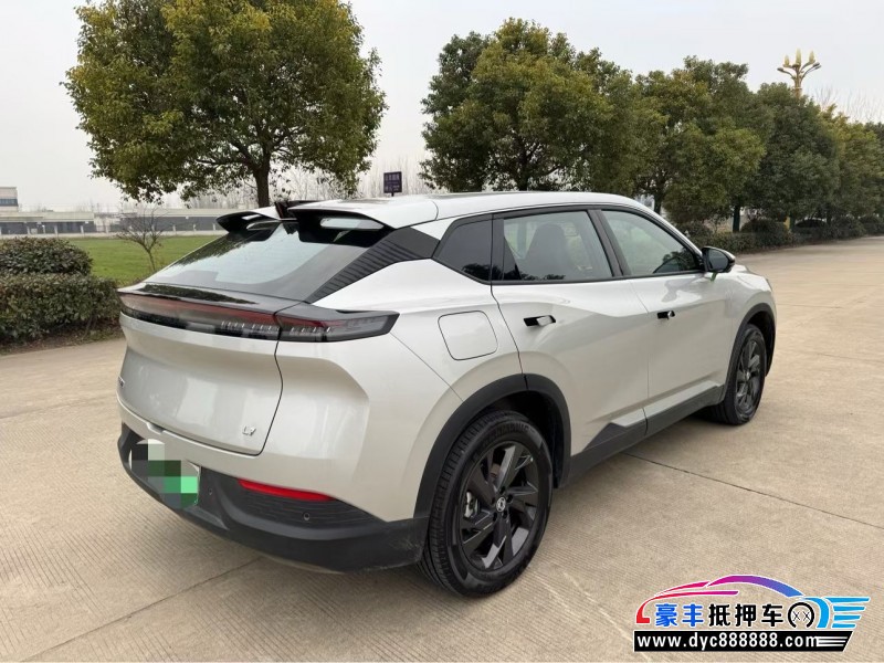 25年东风风神L7轿车抵押车出售