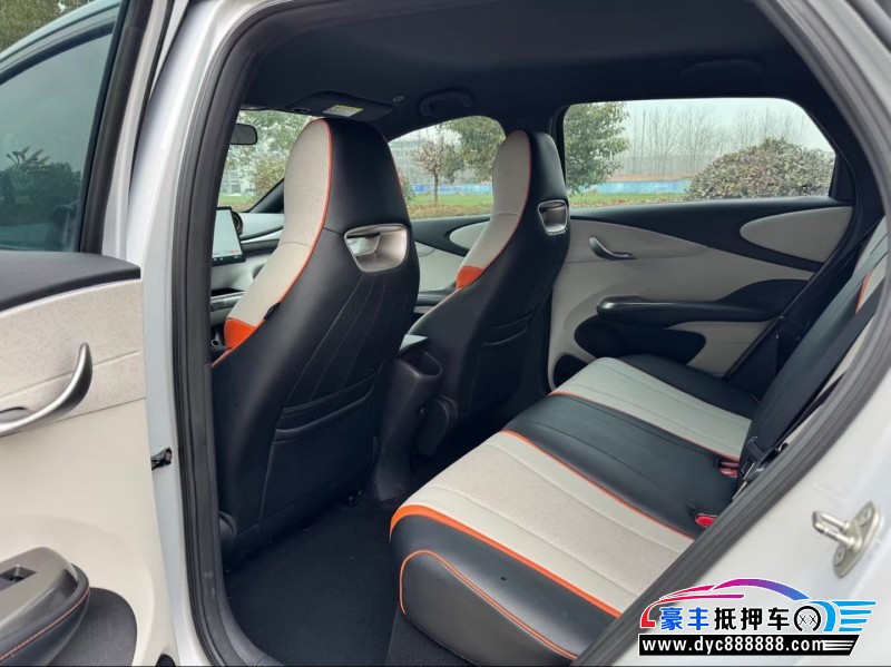 22年比亚迪海豚轿车抵押车出售