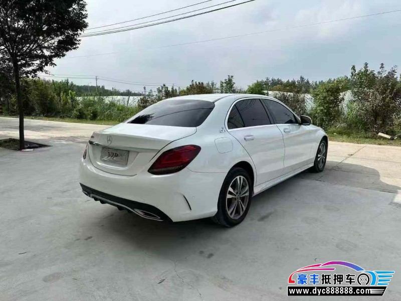 19年奔驰C轿车抵押车出售