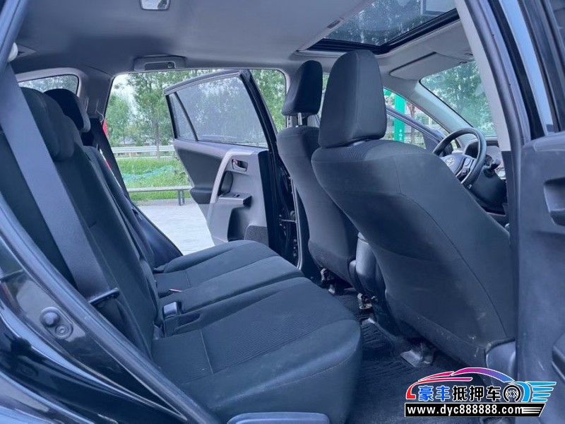 19年丰田RAV4轿车抵押车出售