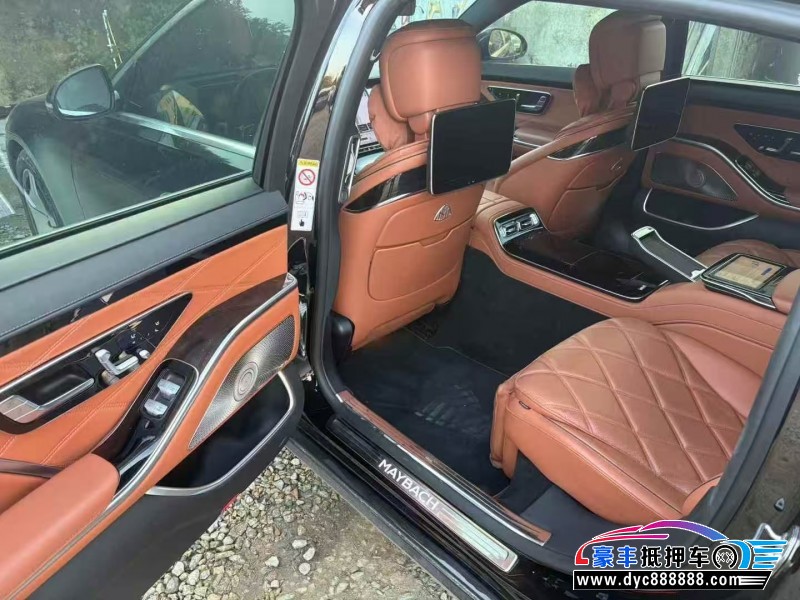 23年奔驰迈巴赫S级轿车抵押车出售