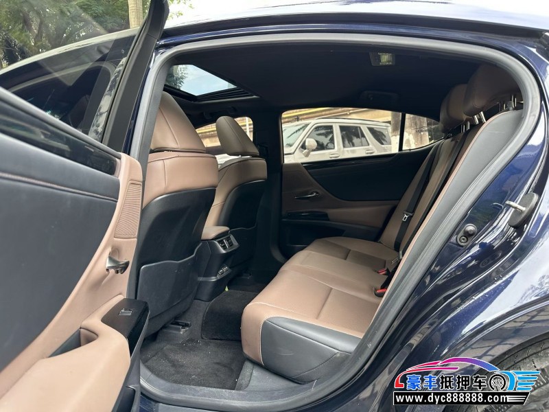 23年雷克萨斯ES轿车抵押车出售