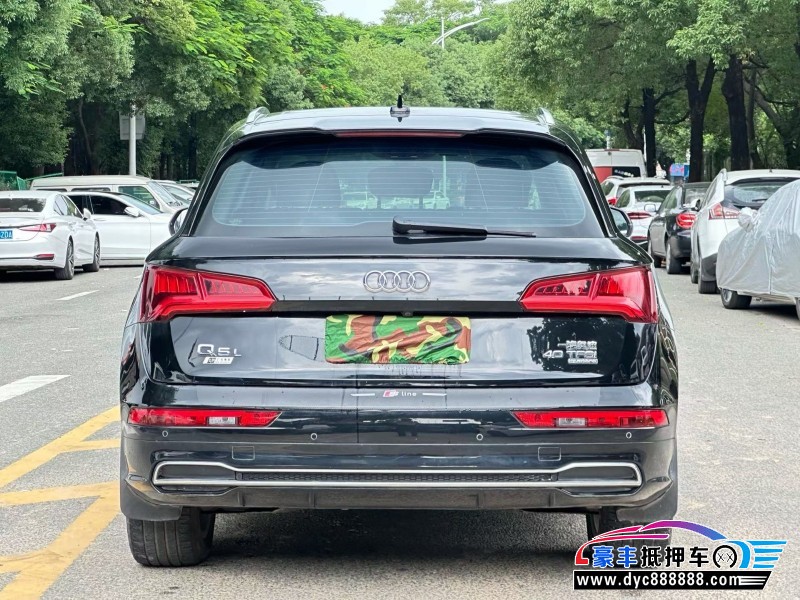 19年奥迪Q5轿车抵押车出售