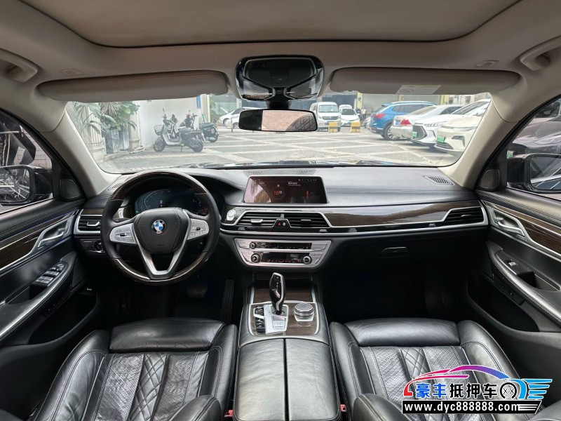 20年宝马7系轿车抵押车出售