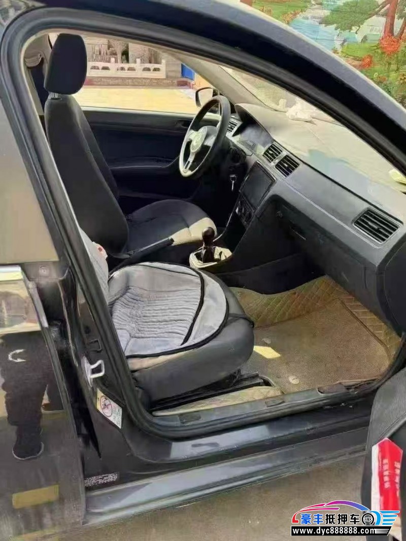 16年大众桑塔纳轿车抵押车出售