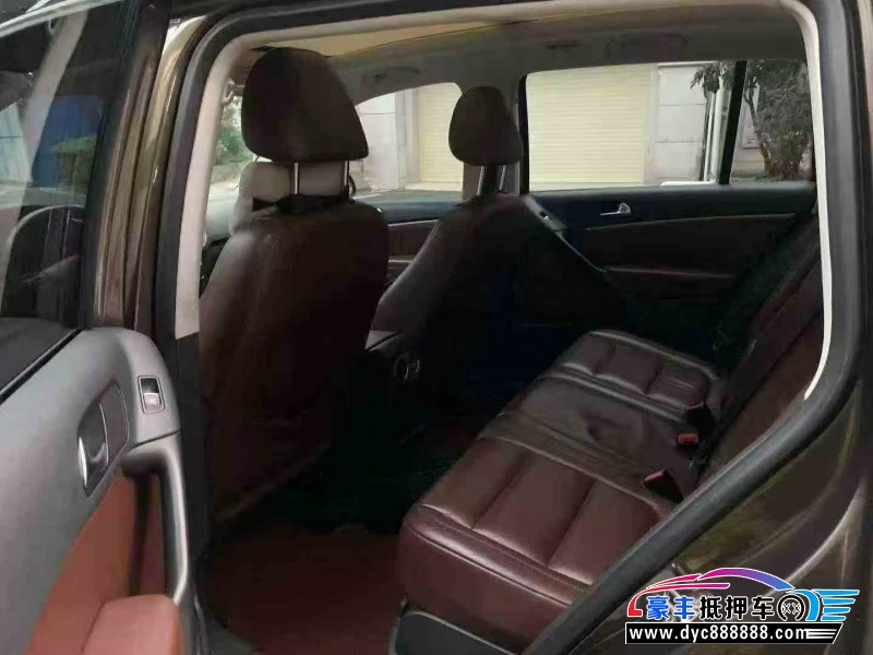 15年大众桑塔纳轿车抵押车出售