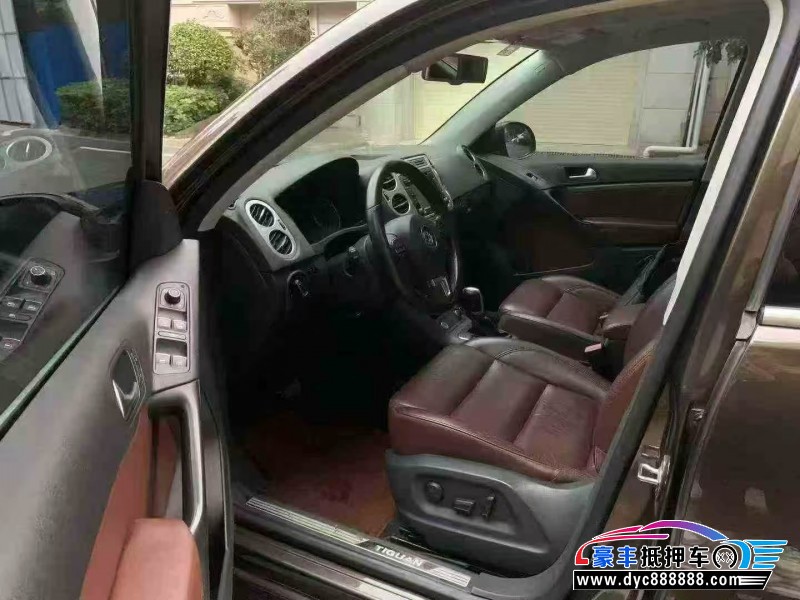 16年大众途观轿车抵押车出售