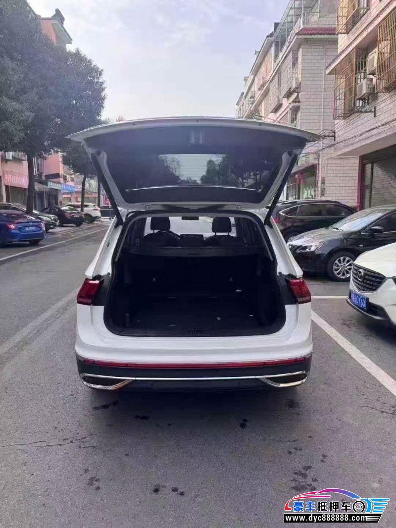 25年大众途观轿车抵押车出售