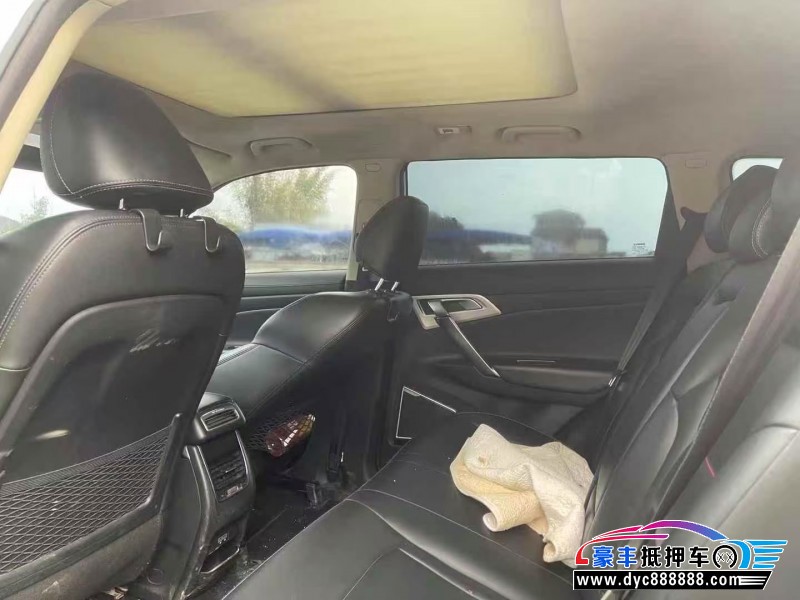 20年吉利博越轿车抵押车出售