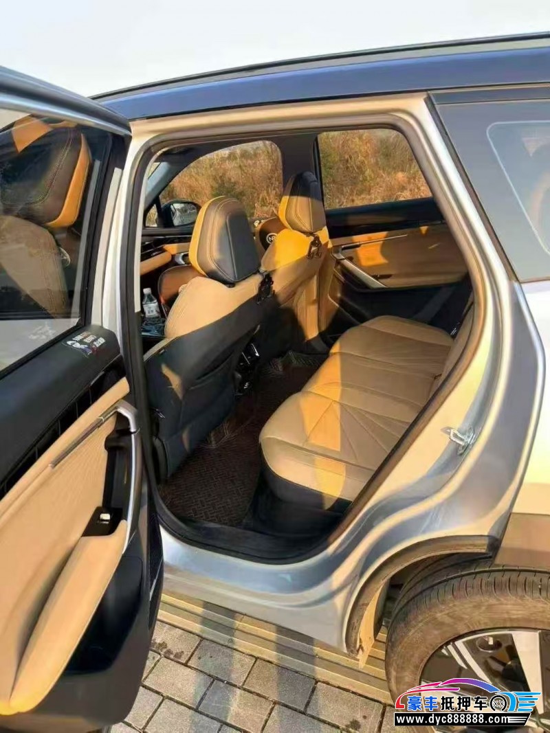 23年吉利博越轿车抵押车出售