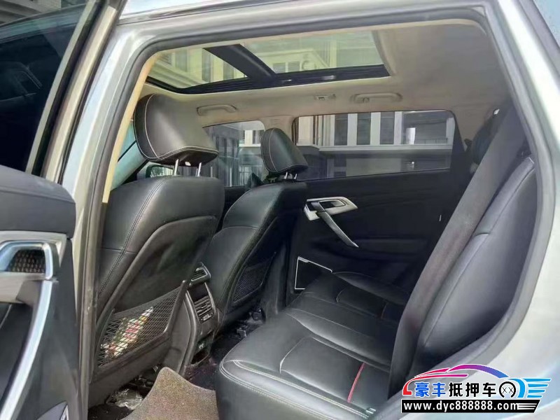 18年吉利博越轿车抵押车出售