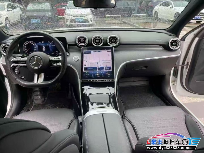 24年奔驰C轿车抵押车出售