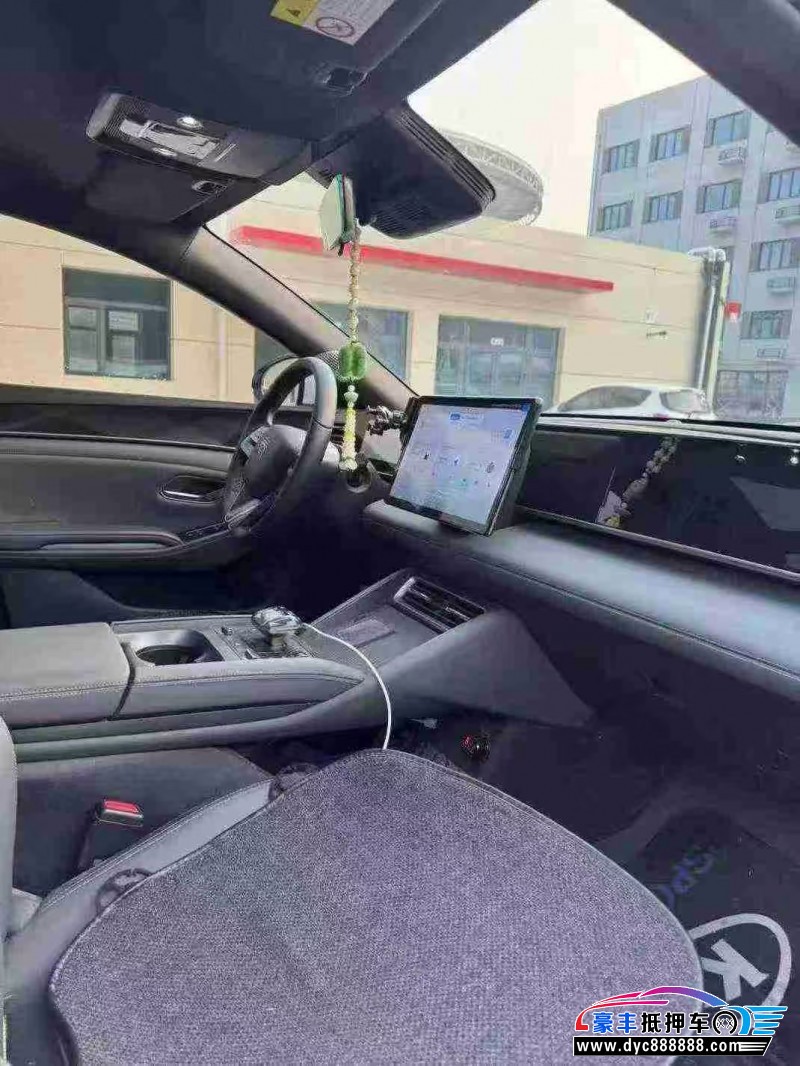 24年比亚迪秦轿车抵押车出售