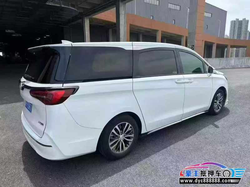 22年别克GL8轿车抵押车出售