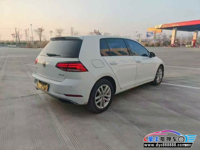 19年大众高尔夫轿车抵押车出售