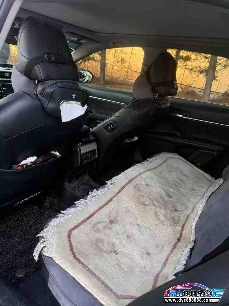 18年丰田凯美瑞轿车抵押车出售