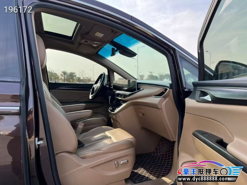 20年别克GL8轿车抵押车出售