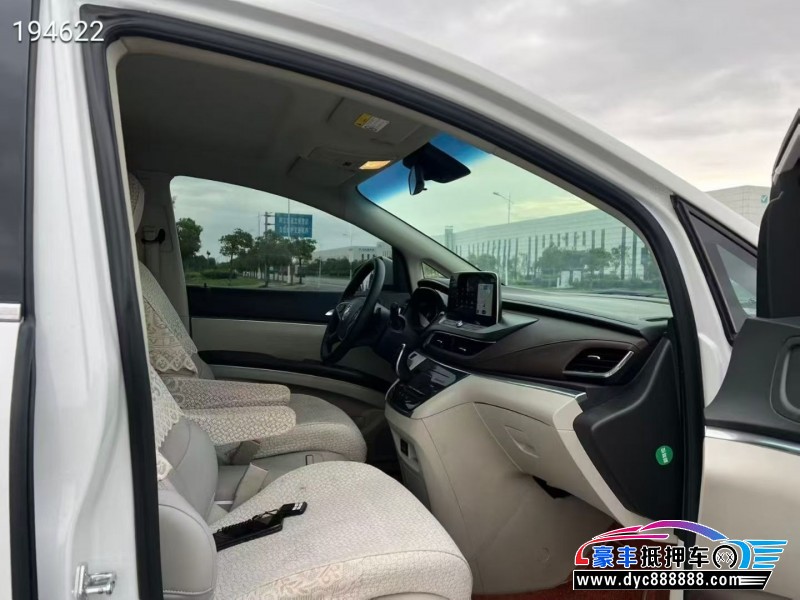 23年别克GL8轿车抵押车出售