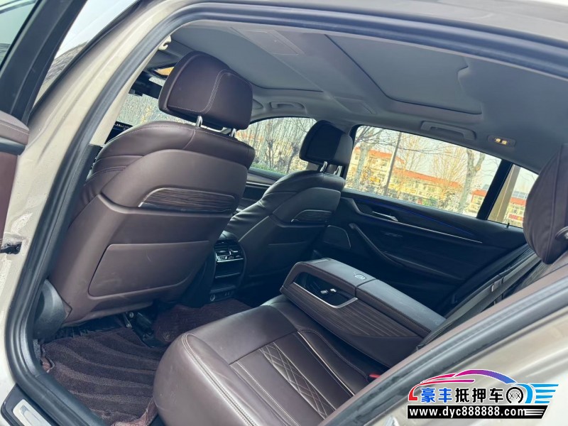 20年宝马5系轿车抵押车出售