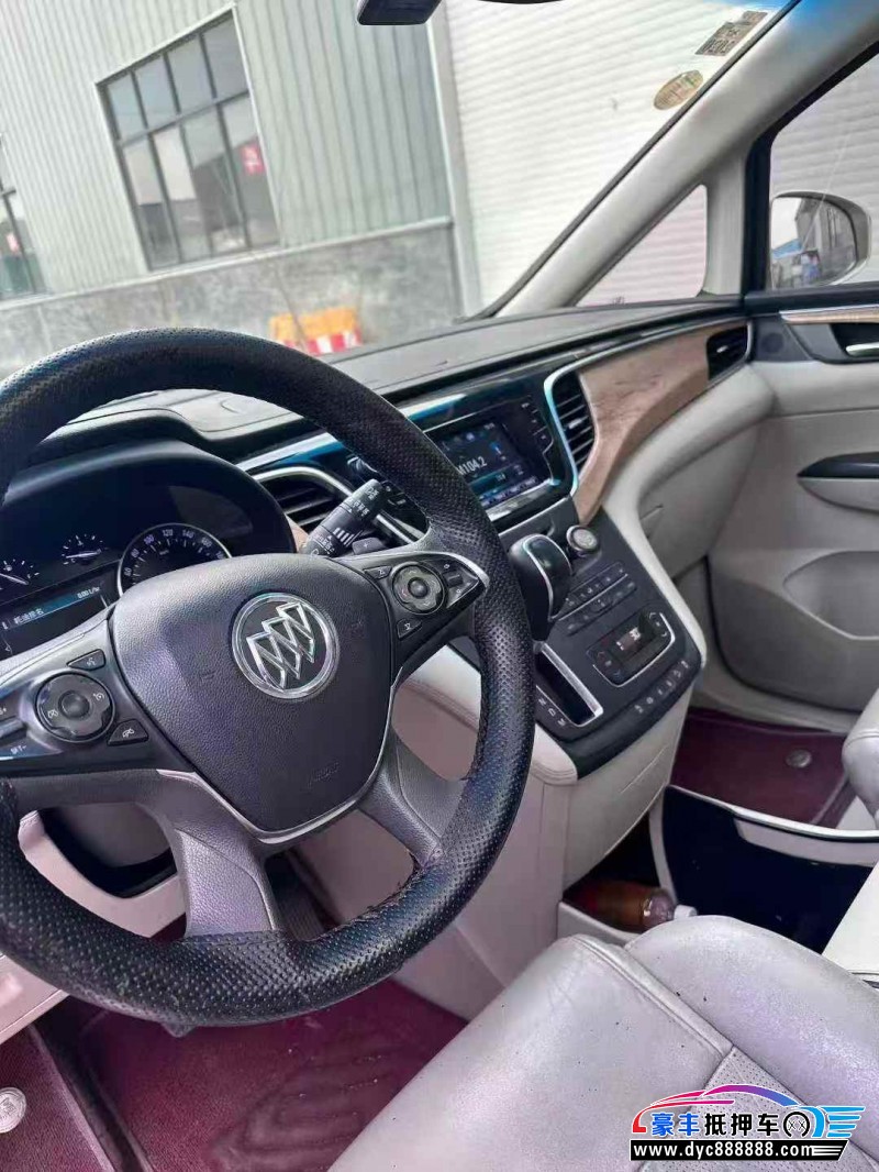 18年别克GL8轿车抵押车出售