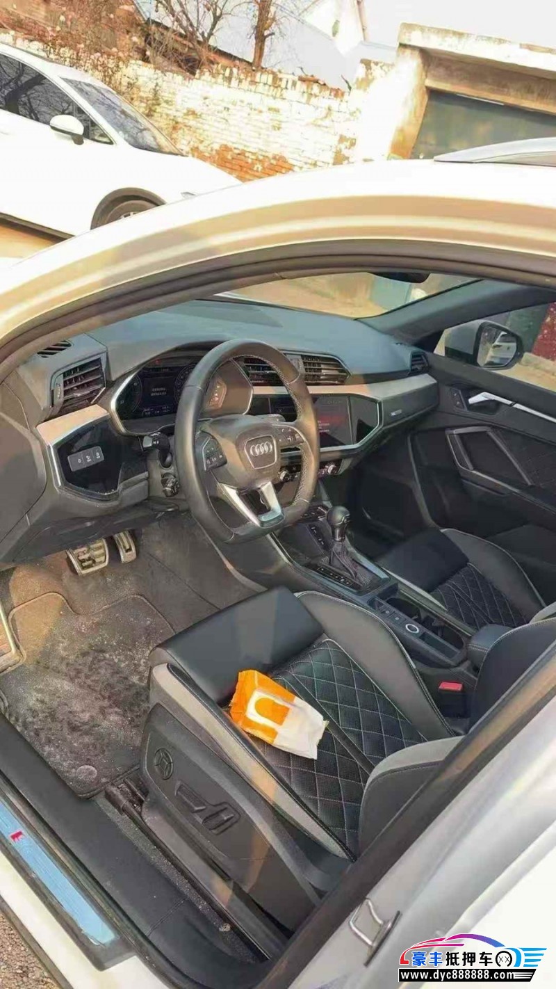24年奥迪Q3轿车抵押车出售