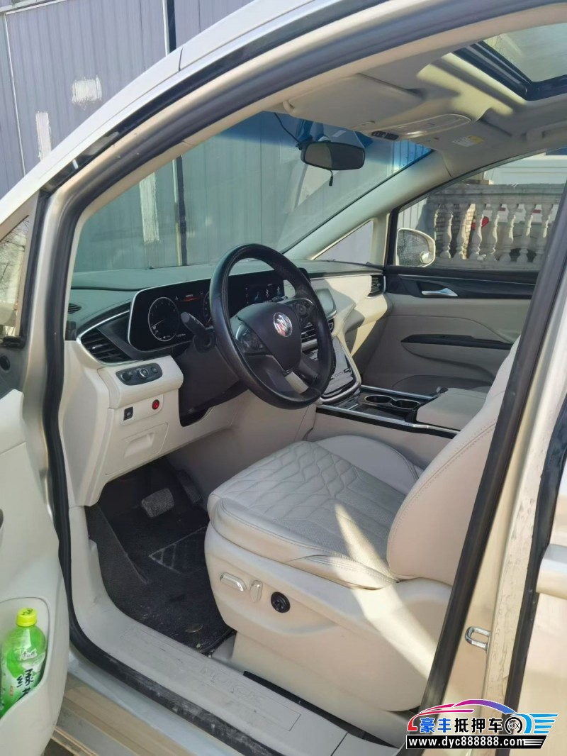 22年别克GL8轿车抵押车出售