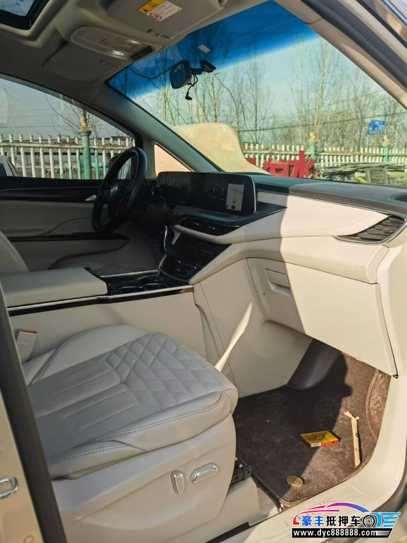 22年别克GL8轿车抵押车出售