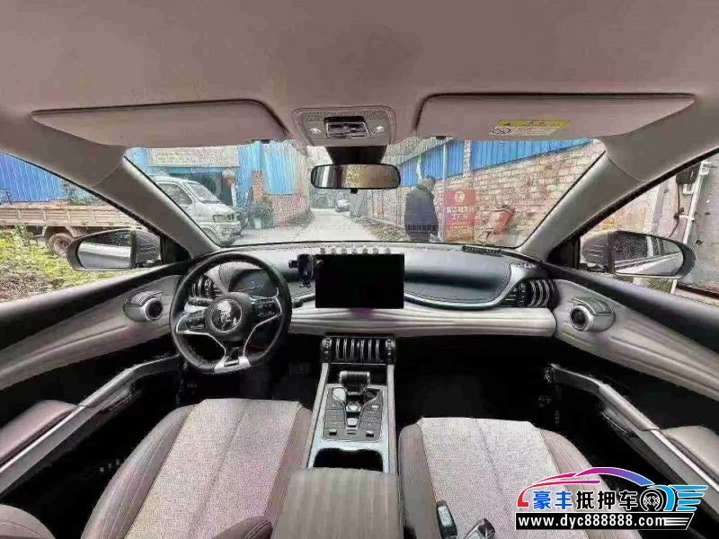 25年比亚迪元轿车抵押车出售