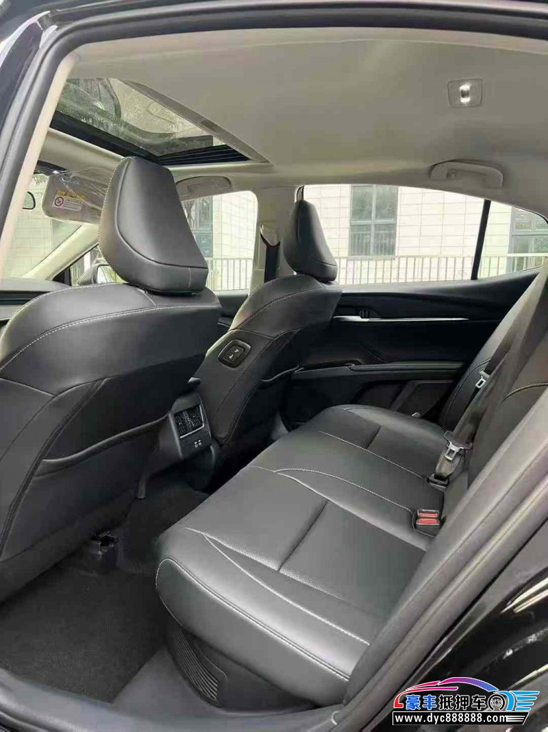 25年丰田凯美瑞轿车抵押车出售