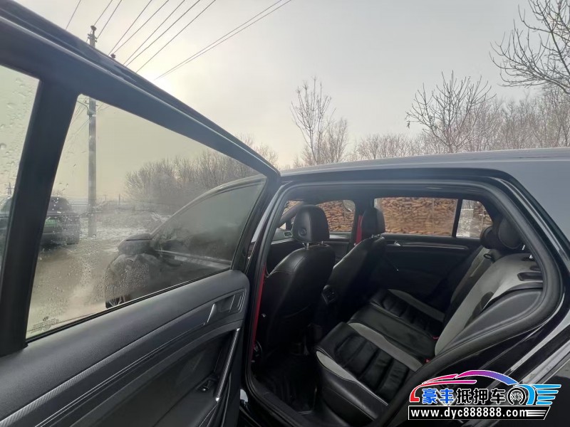 18年大众高尔夫轿车抵押车出售