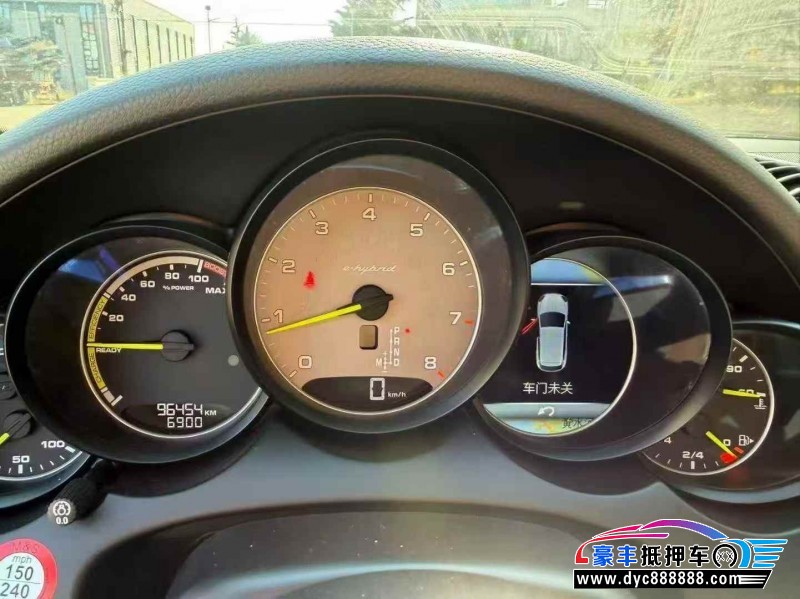 16年保时捷卡宴轿车抵押车出售