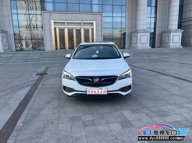 抵押车出售18年别克威朗轿车