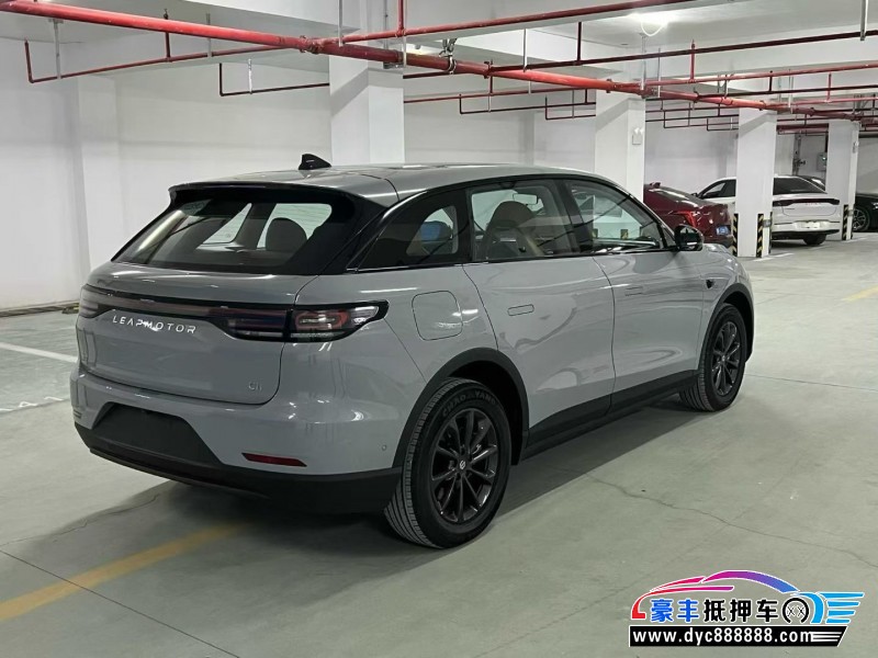 25年零跑C11轿车抵押车出售