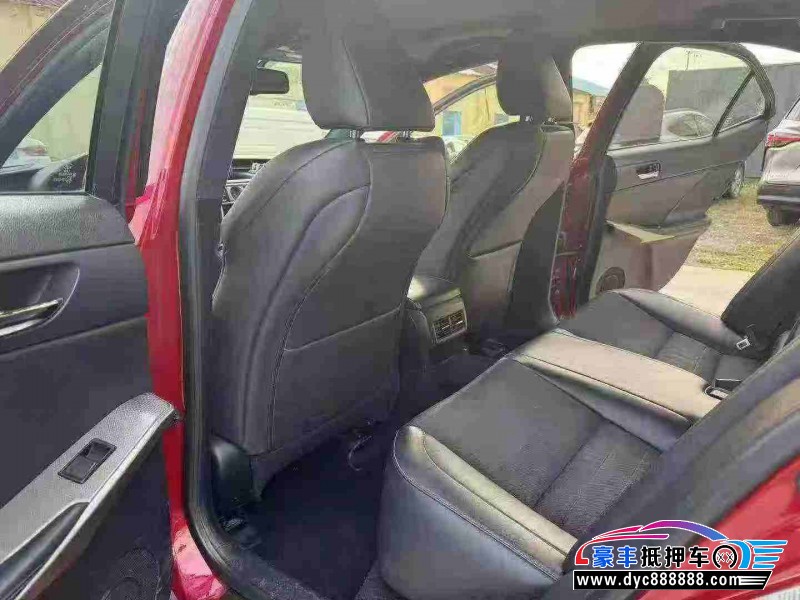 14年雷克萨斯IS轿车抵押车出售