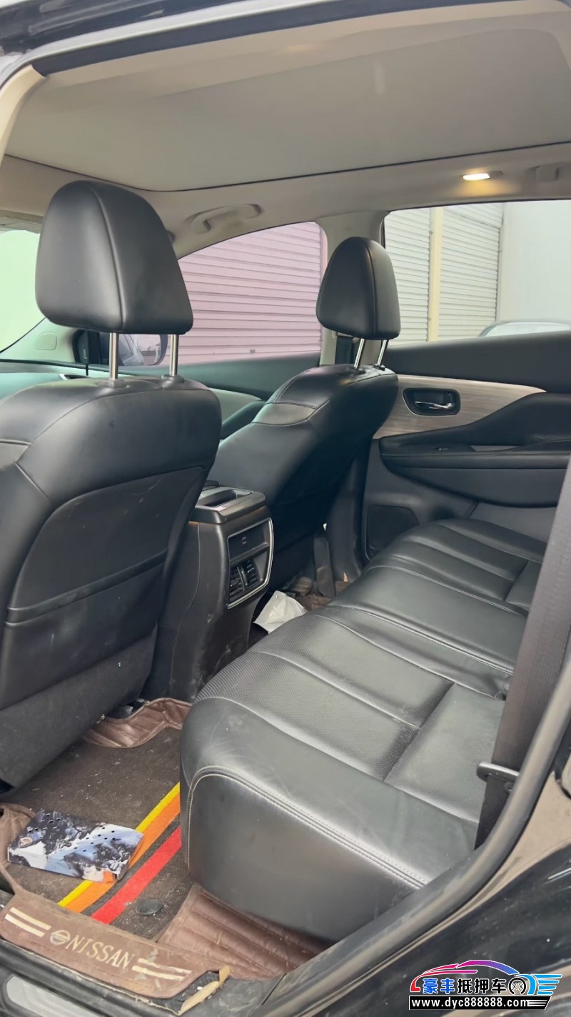 21年日产楼兰轿车抵押车出售