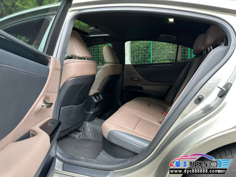 23年雷克萨斯ES轿车抵押车出售