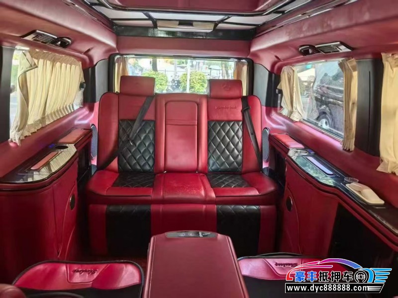 15年奔驰威霆轿车抵押车出售