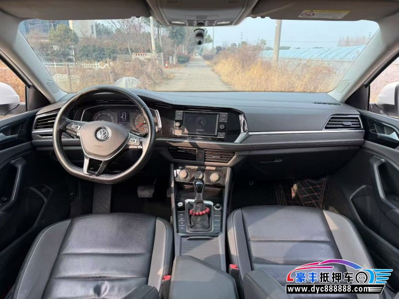 20年大众速腾轿车抵押车出售