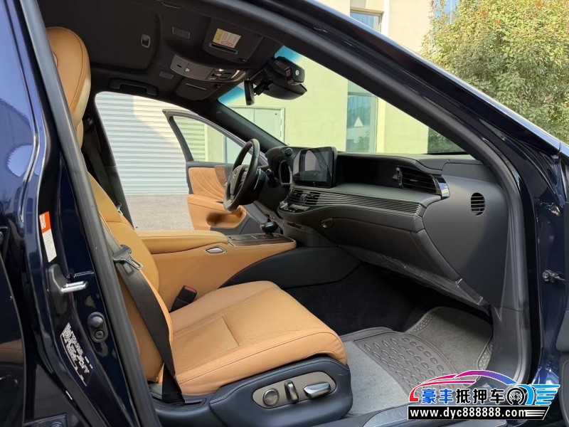 21年雷克萨斯LS轿车抵押车出售