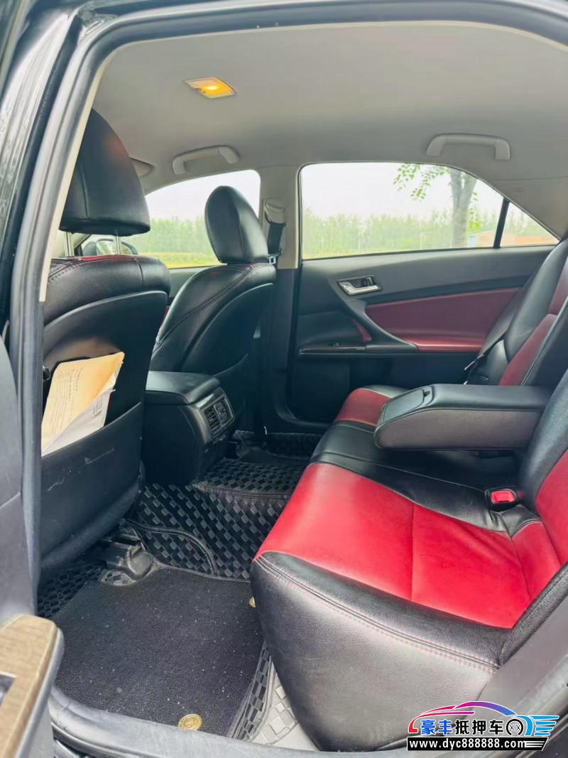 15年丰田锐志轿车抵押车出售