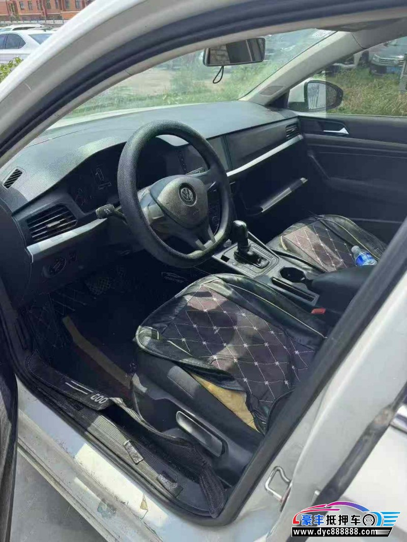 19年大众朗逸轿车抵押车出售