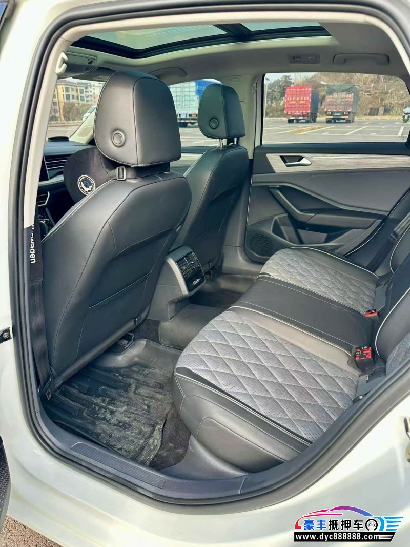 23年大众速腾轿车抵押车出售