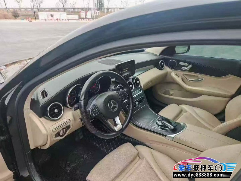 17年奔驰C轿车抵押车出售