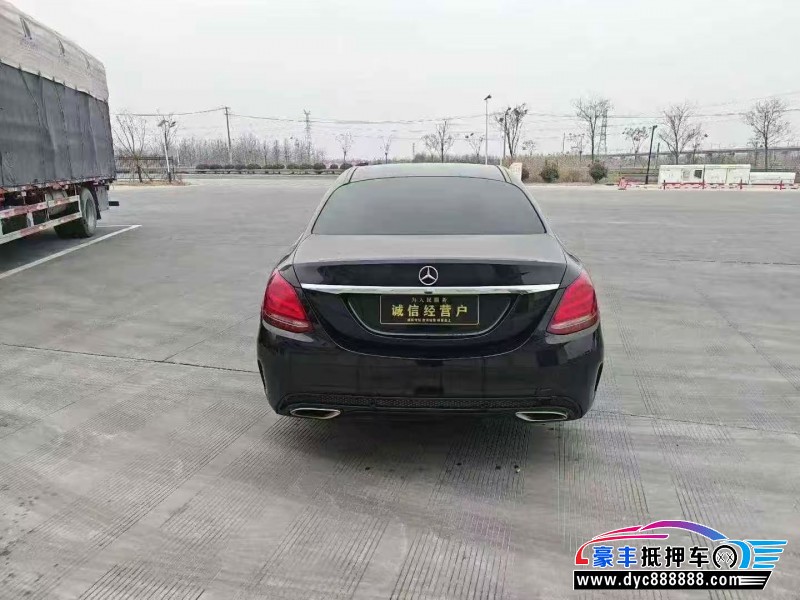 17年奔驰C轿车抵押车出售