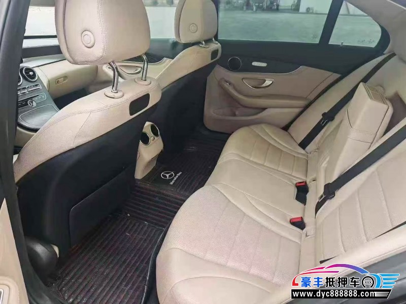 17年奔驰C轿车抵押车出售