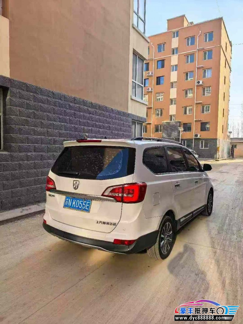 18年宝骏730轿车抵押车出售