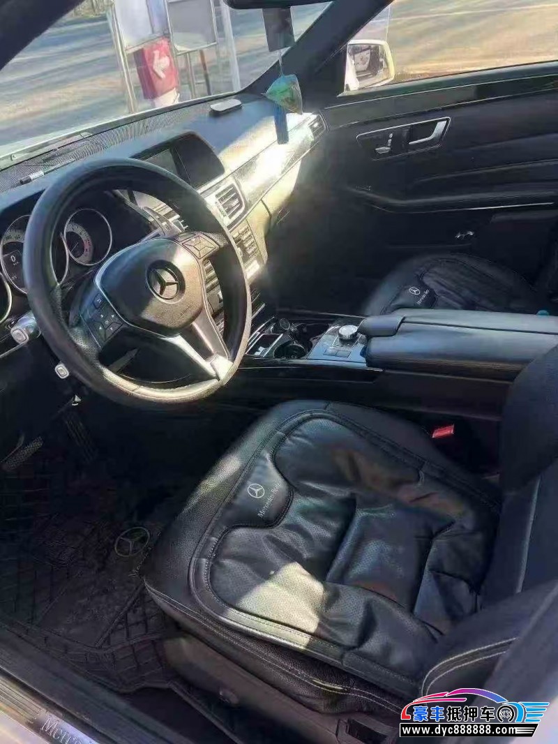 14年奔驰E轿车抵押车出售