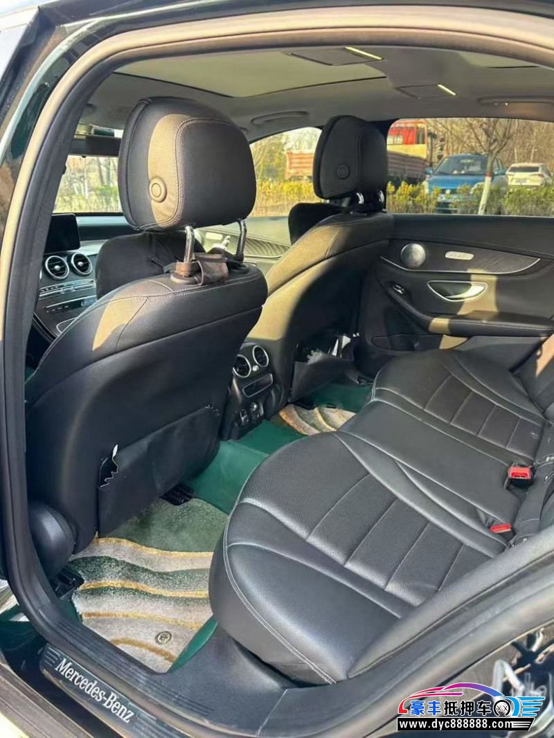 20年奔驰C轿车抵押车出售