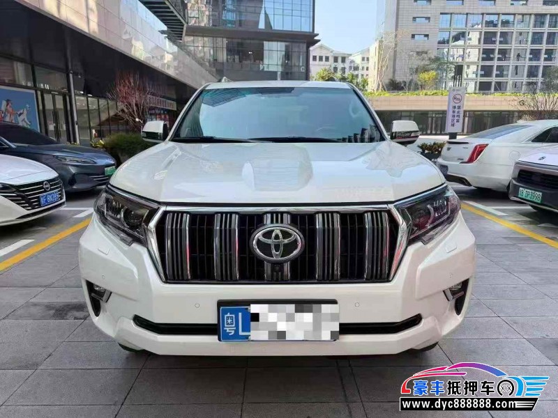 18年丰田普拉多（霸道）轿车